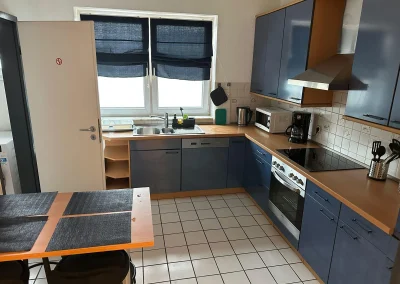 Voll ausgestattete Küche in Monteurwohnung 1 in Delmenhorst